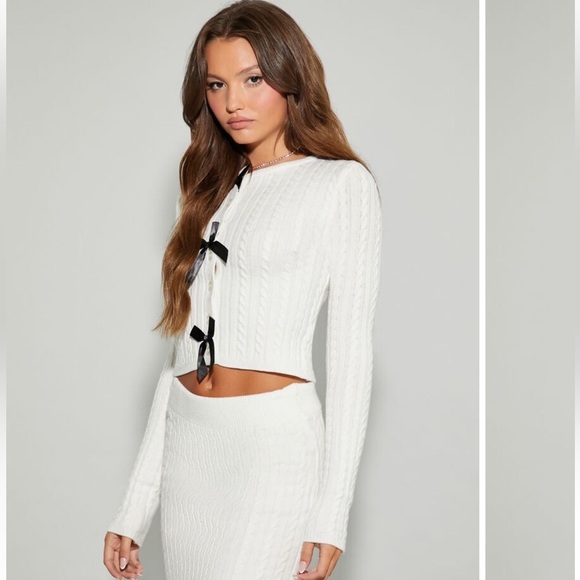 White Cable Knit Sweater and Skirt Set with Black Bows - Picture 4 of 6